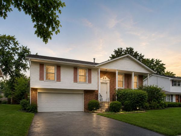 17730 Cherrywood Lane , Homewood, IL 60430