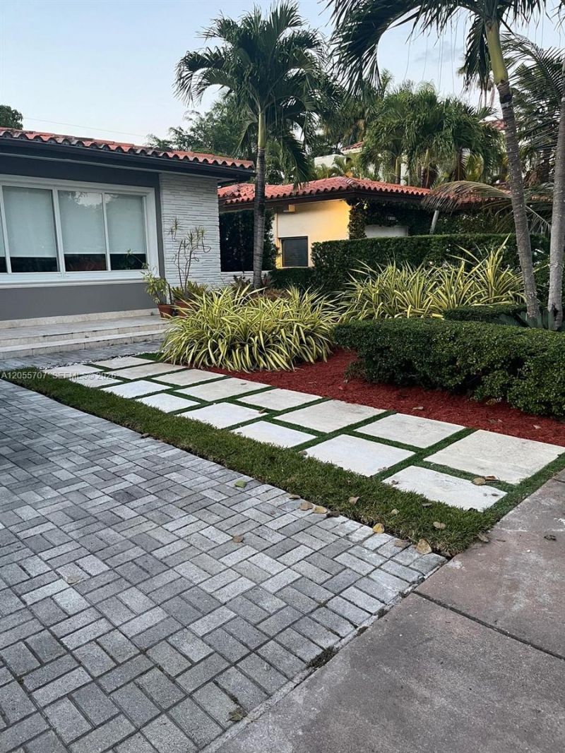 625 Bird Rd , Coral Gables, FL 33146 Photo