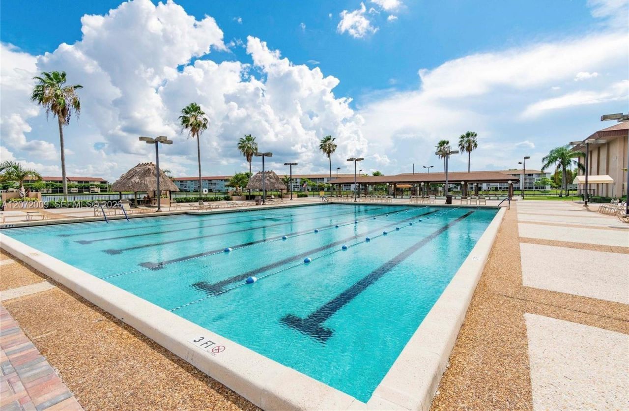 251 SW 132nd Way , Unit 208H, Pembroke Pines, FL 33027 Photo