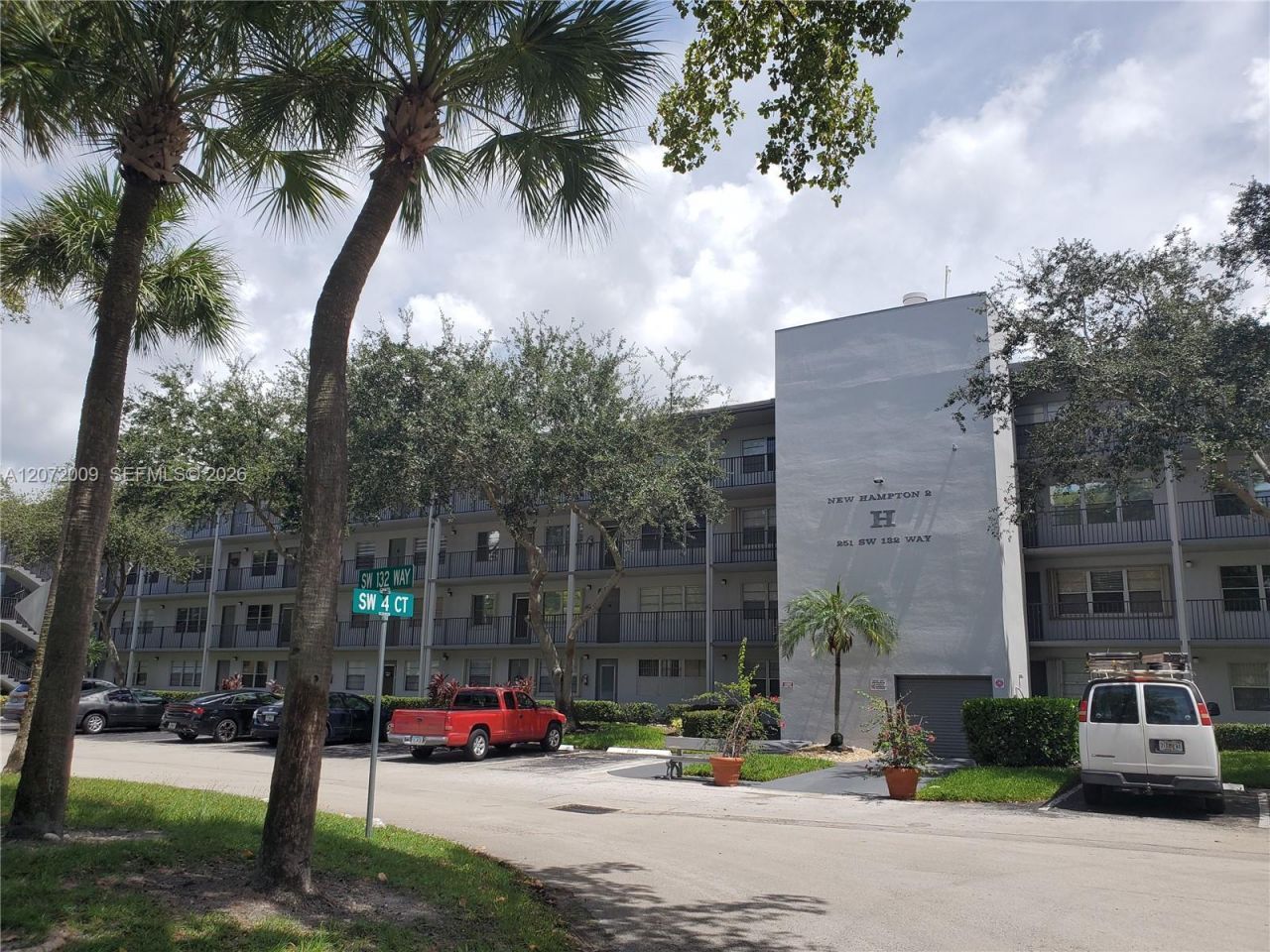 251 SW 132nd Way , Unit 208H, Pembroke Pines, FL 33027 Photo