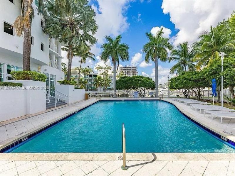 7910 Harbor Island Dr , Unit 904, North Bay Village, FL 33141 Photo