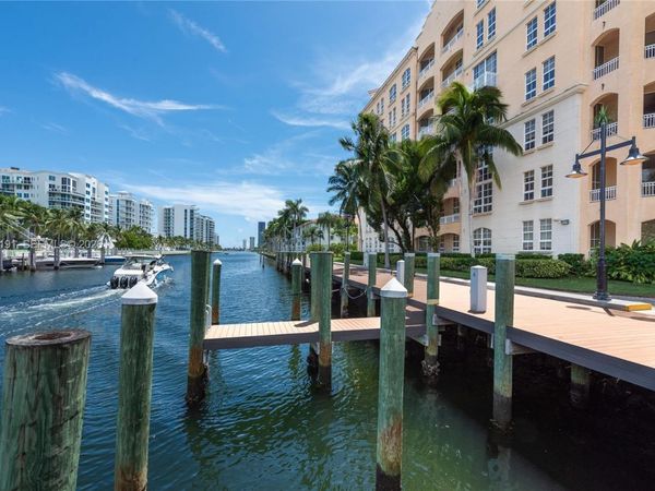 3001 NE 185th St, Unit 417, Aventura, FL 33180