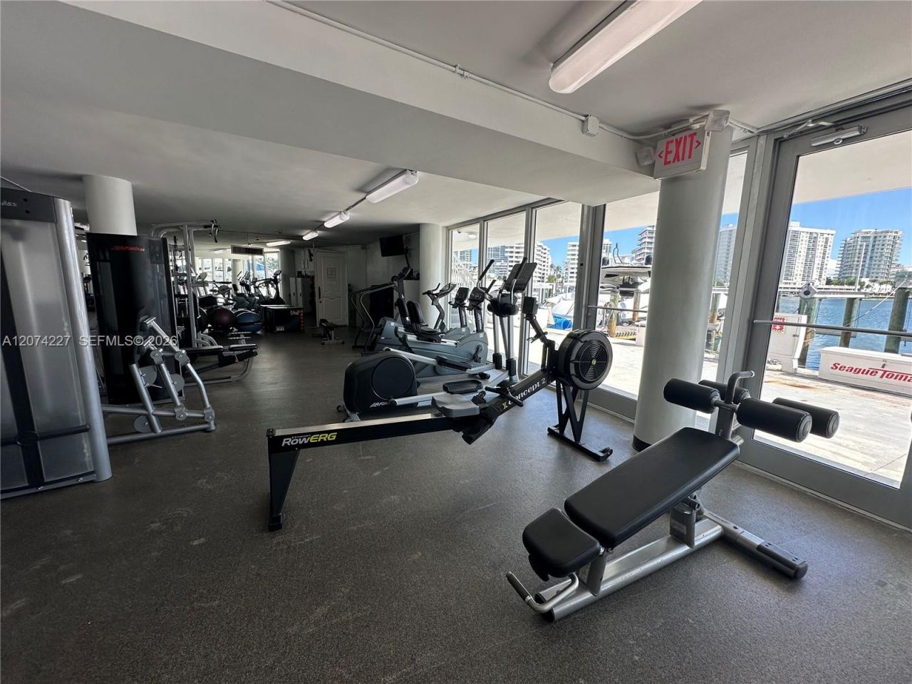 900 Bay Dr, Unit 413, Miami Beach, FL 33141 Photo