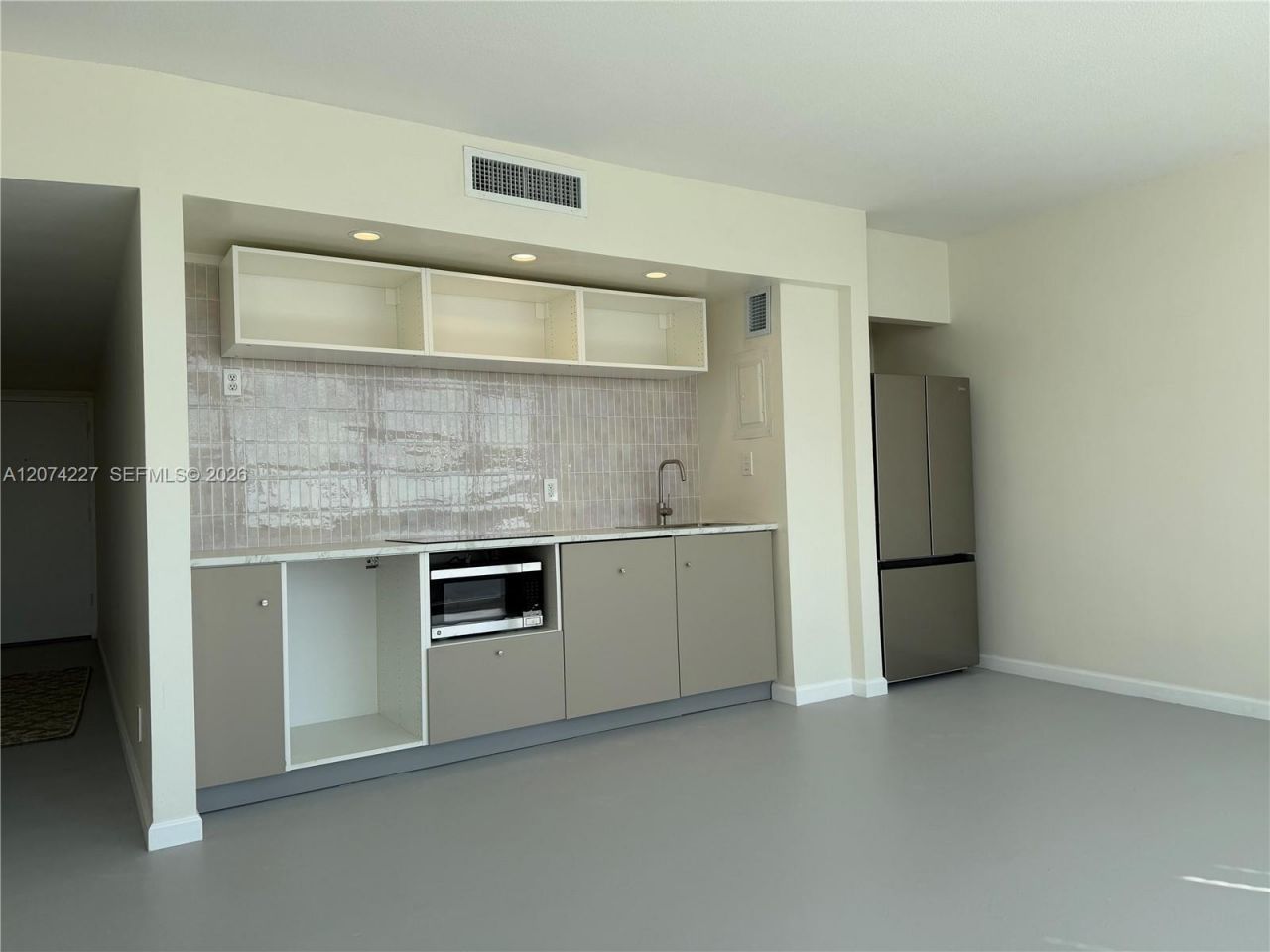 900 Bay Dr , Unit 413, Miami Beach, FL 33141 Photo