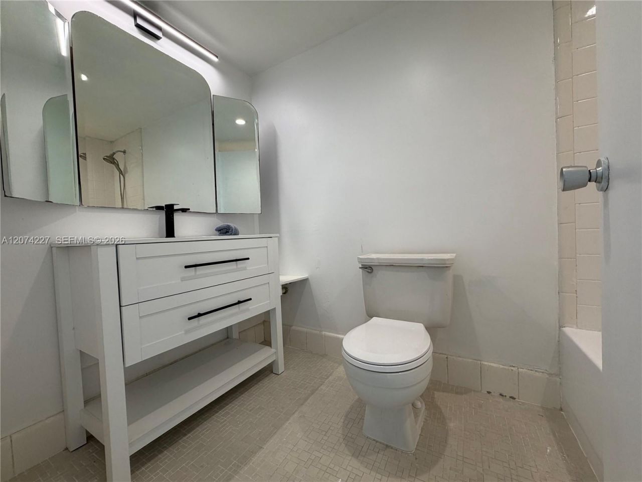 900 Bay Dr , Unit 413, Miami Beach, FL 33141 Photo