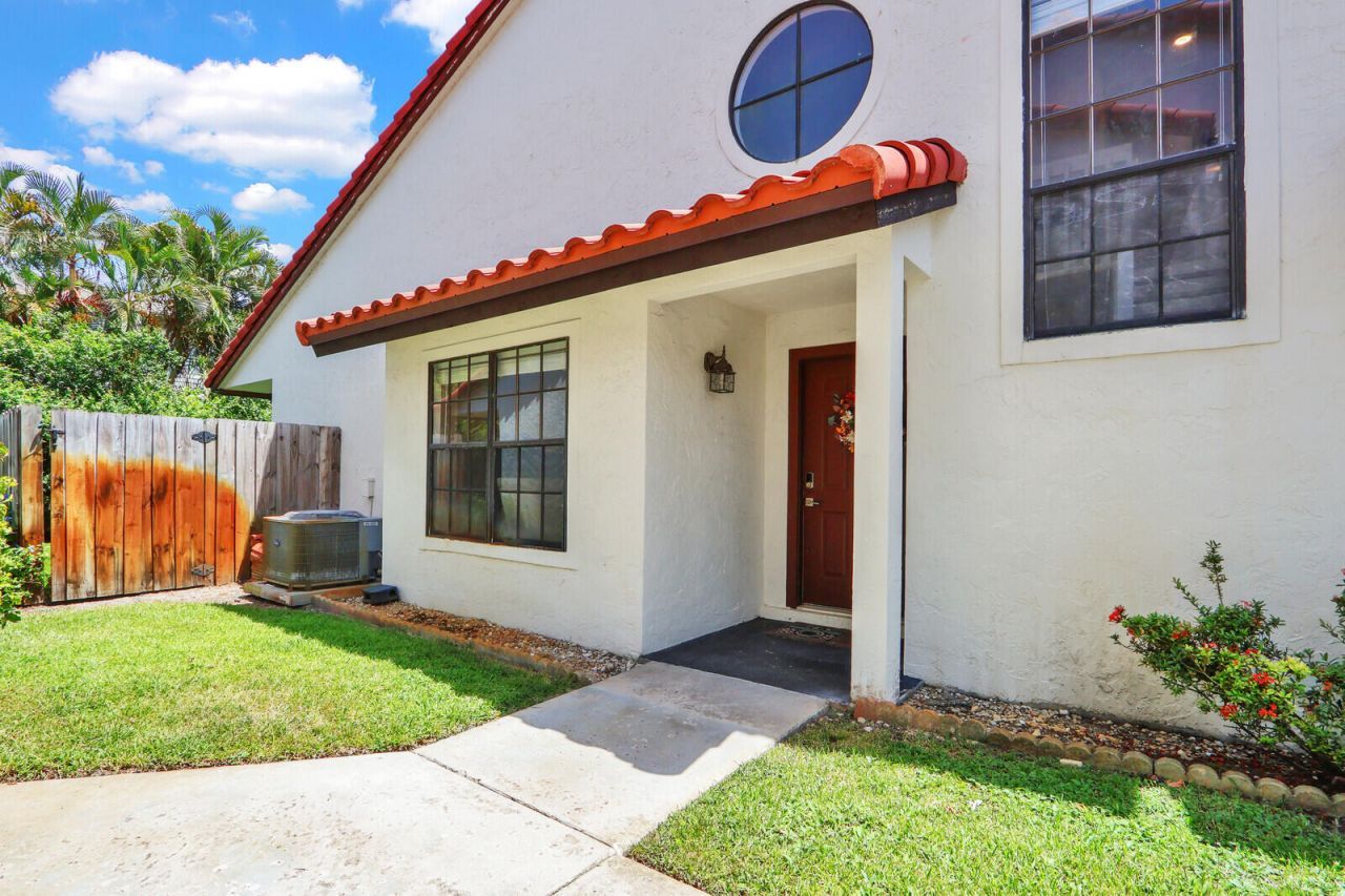 13483 Fountain View Boulevard, Wellington, FL 33414 Photo