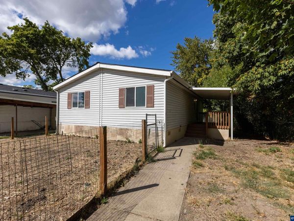 755 NE Circle Bl, Corvallis, OR 97330
