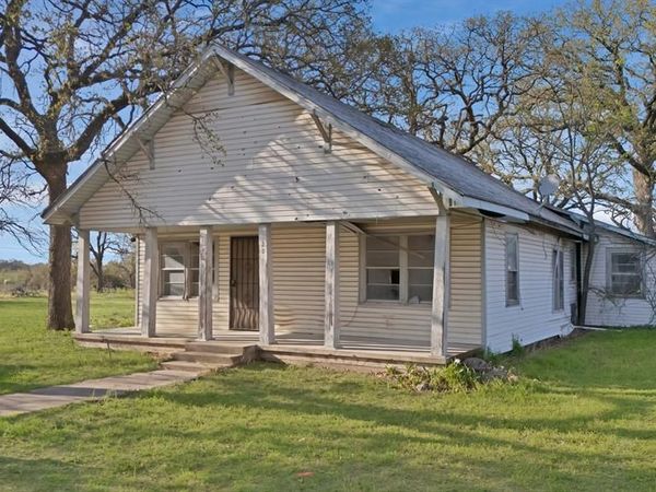 202 Johns Drive, Chico, TX 76431