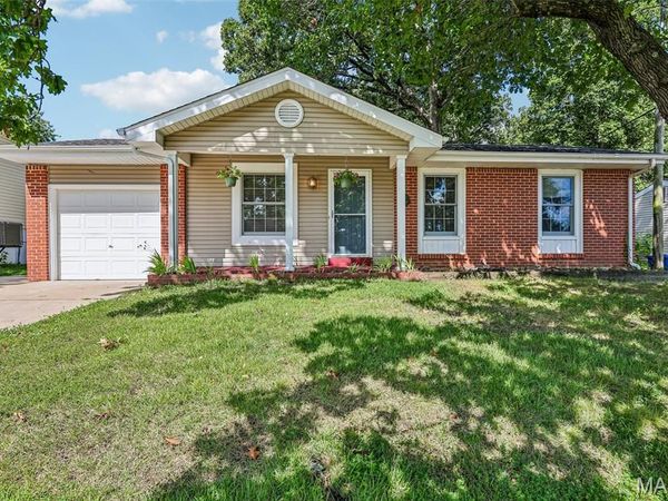 2213 Gladiator Drive, Fenton, MO 63026