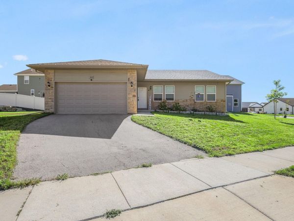 302 Tori Drive, Belleville, WI 53508