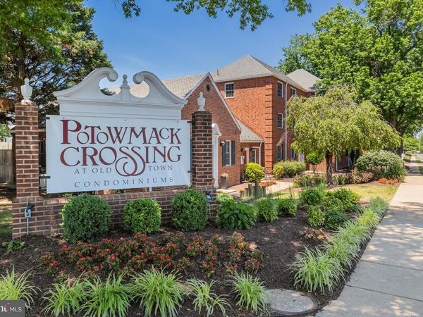 1636 W ABINGDON DRIVE, Unit 102, ALEXANDRIA, VA 22314