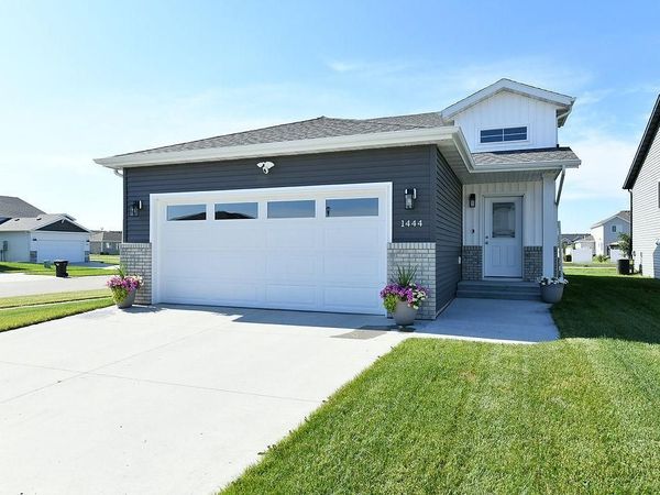 1444 69 Avenue S, Fargo, ND 58104