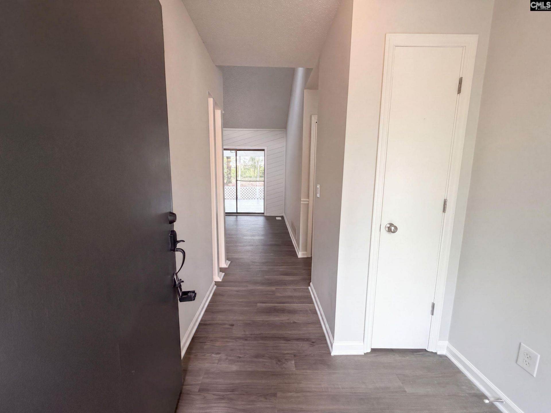 108 W Lake Drive  Photo 21
