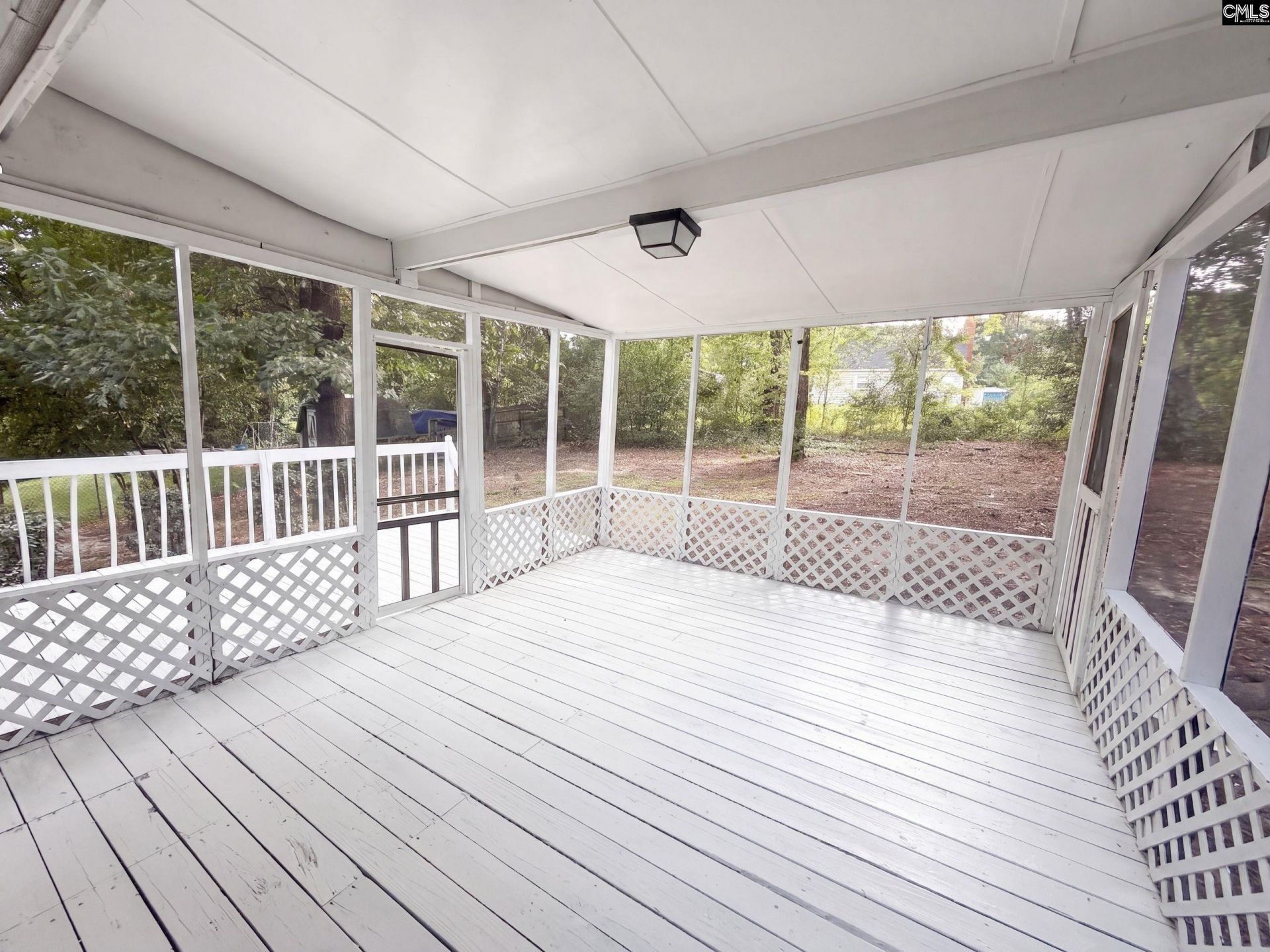 108 W Lake Drive  Photo 27