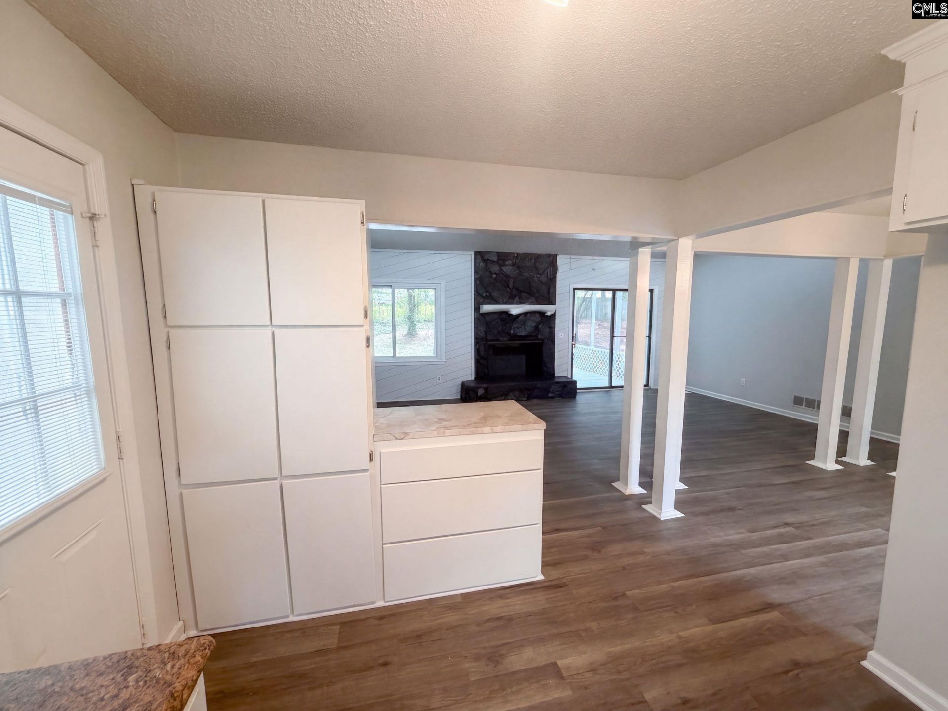 108 W Lake Drive  Photo 6
