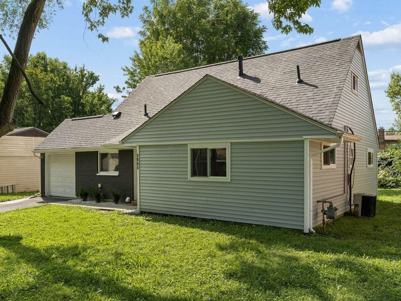 3805 Gilroy Road , Columbus, OH 43227 Photo 3