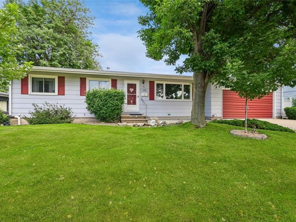 125 Leroy Street SW, Cedar Rapids, IA 52404