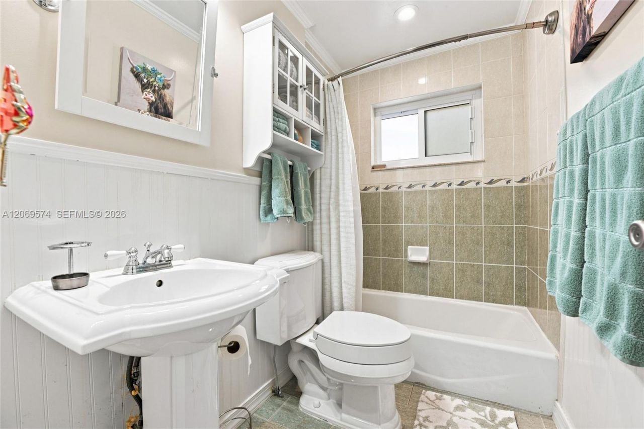 2250 NW 81st Ave , Sunrise, FL 33322 Photo