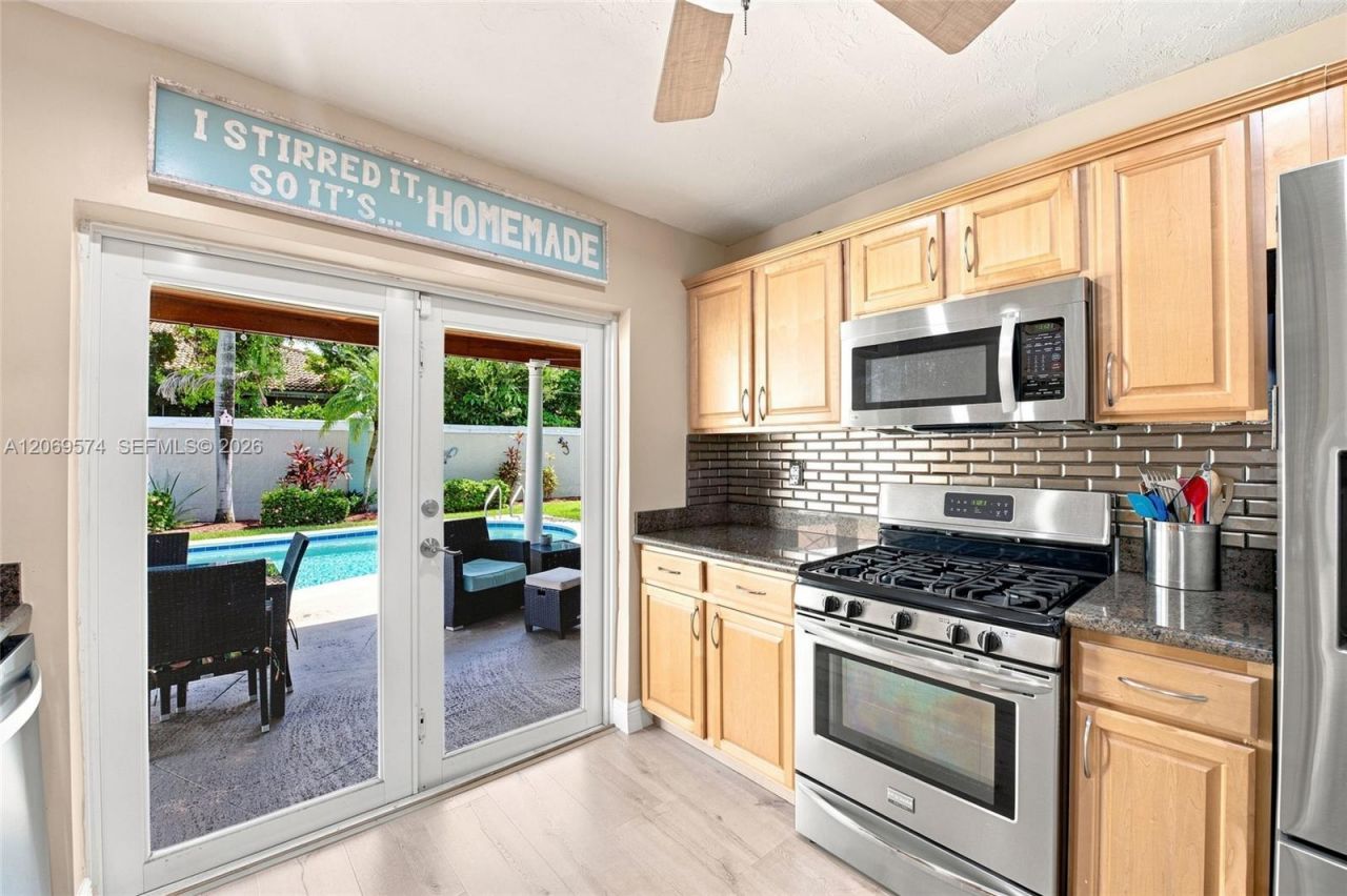 2250 NW 81st Ave , Sunrise, FL 33322 Photo