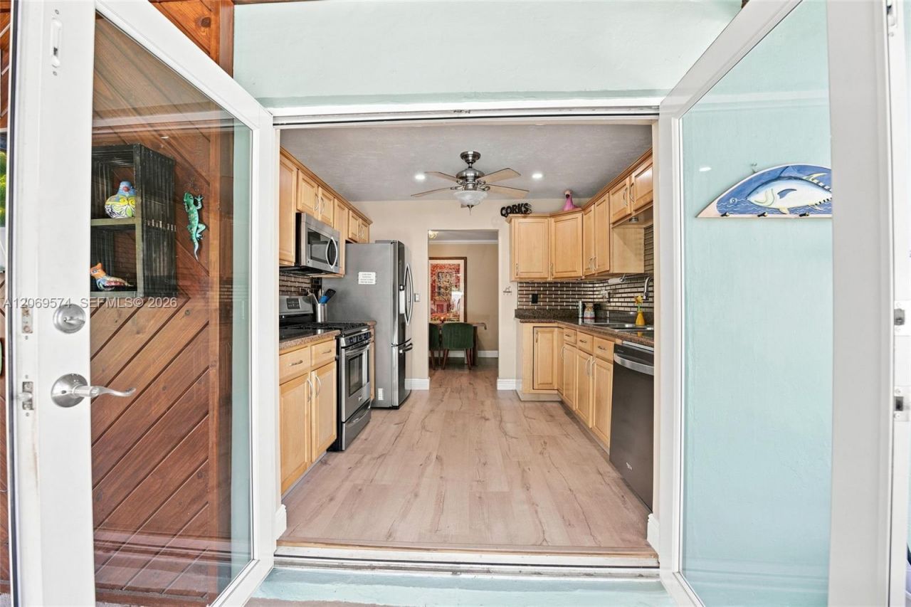 2250 NW 81st Ave , Sunrise, FL 33322 Photo