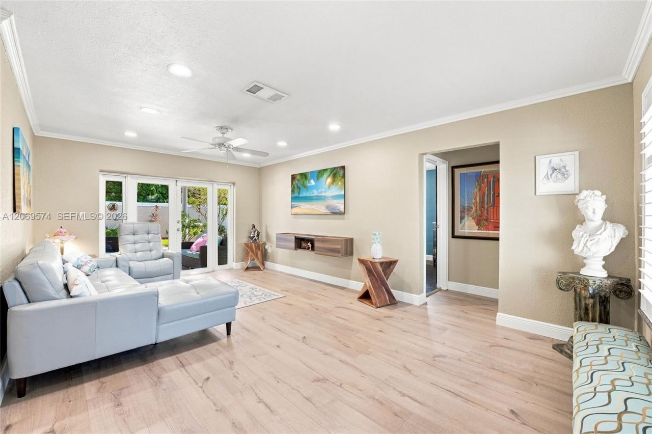 2250 NW 81st Ave , Sunrise, FL 33322 Photo