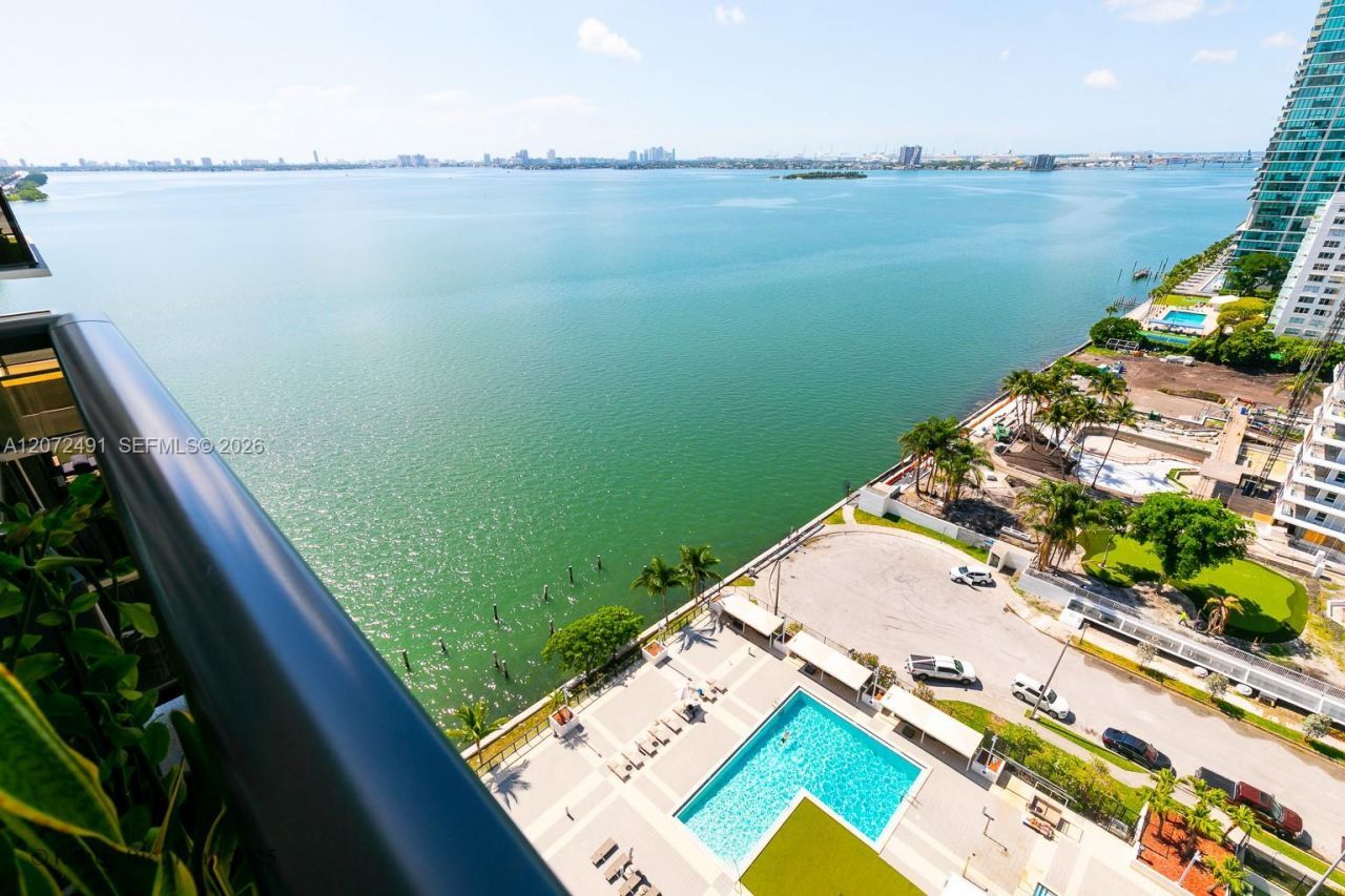 600 NE 36th St, Unit 1820, Miami, FL 33137 Photo