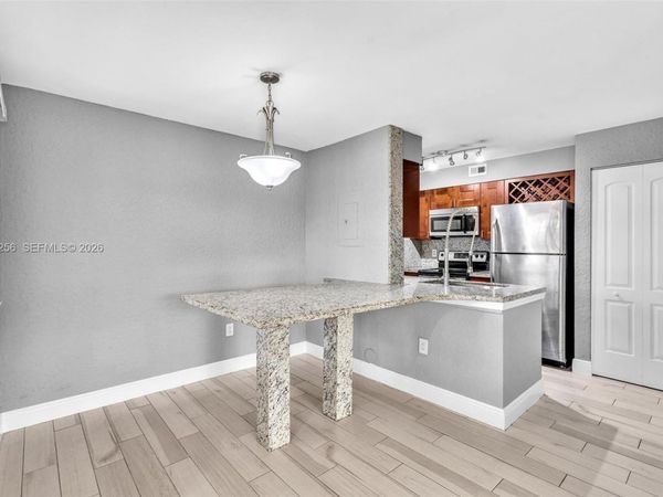 2803 N Oakland Forest Dr , Unit 206, Oakland Park, FL 33309