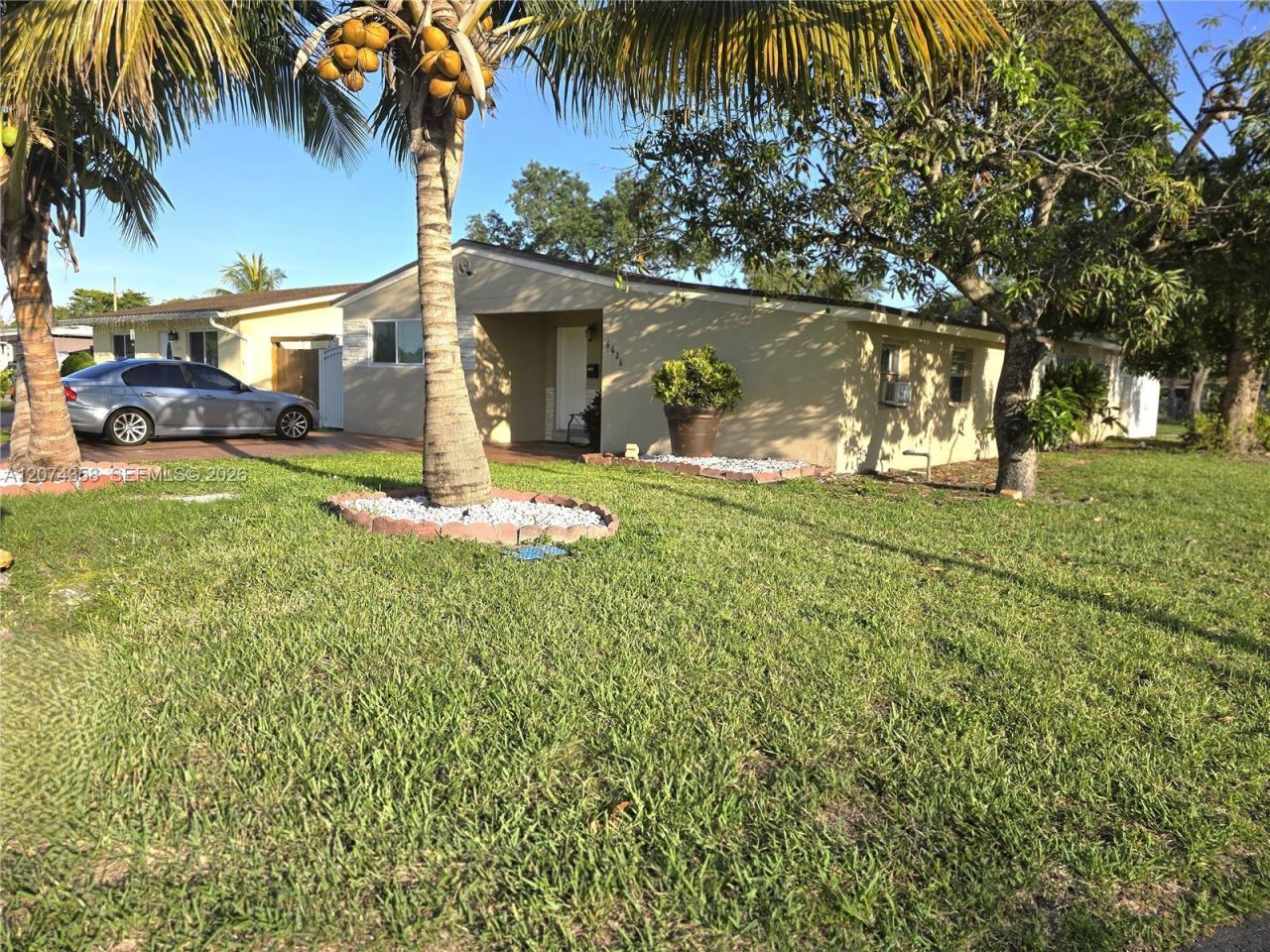 6626 SW 1st Ct , Pembroke Pines, FL 33023 Photo