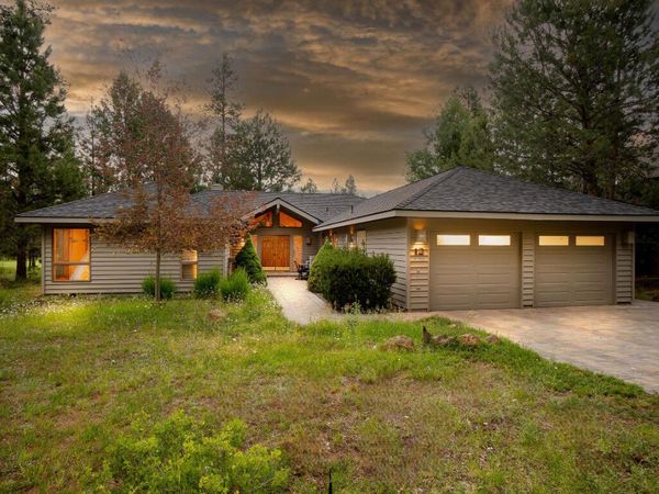 57716 Vine Maple Lane, Sunriver, OR 97707
