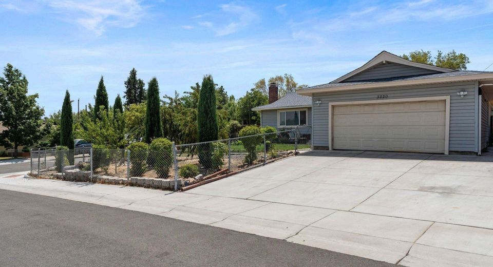 3220 Kings Row, Reno, NV 89503 Photo