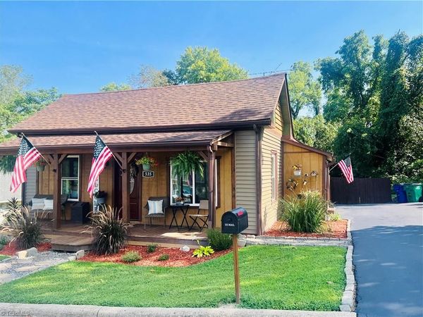 535 E Haymore Street , Mount Airy, NC 27030