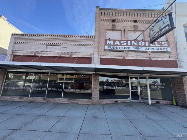 6 N Main St, Payette, ID 83661