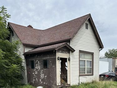 2407 N Summit Street, Toledo, OH 43611