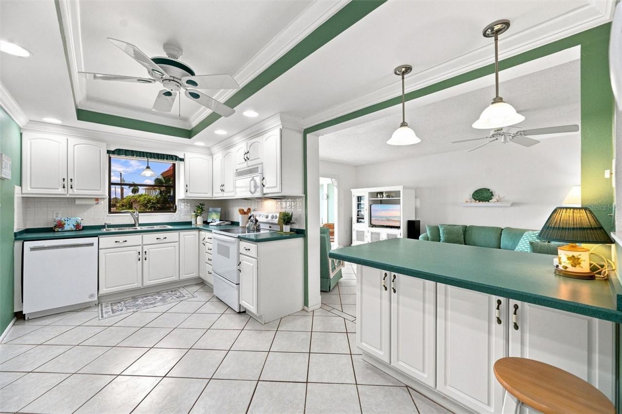 3840 Catalina Drive , Bradenton, FL 34210 Photo