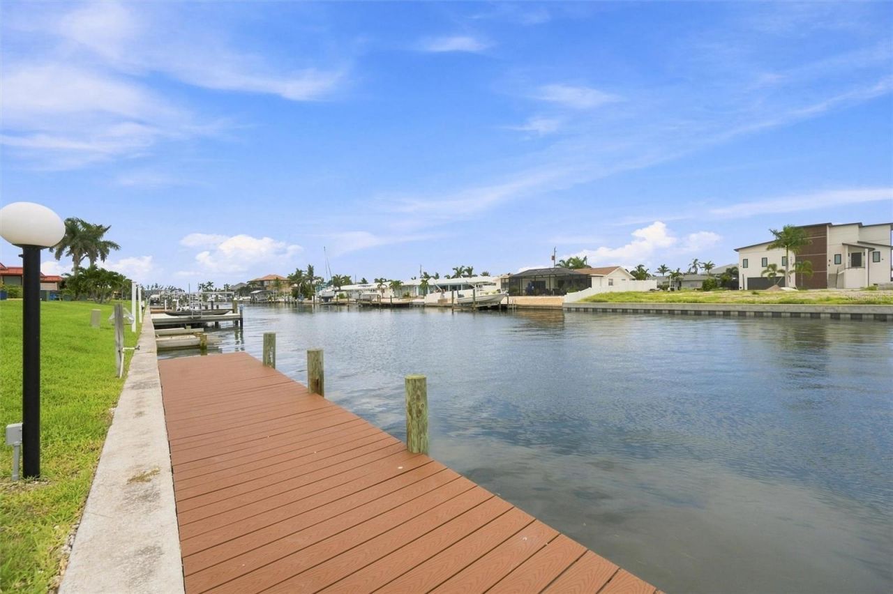 3840 Catalina Drive , Bradenton, FL 34210 Photo