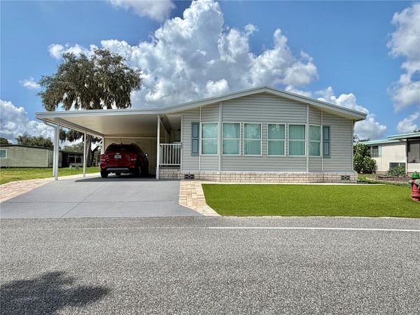 403 PALO VERDE DRIVE , LEESBURG, FL 34748