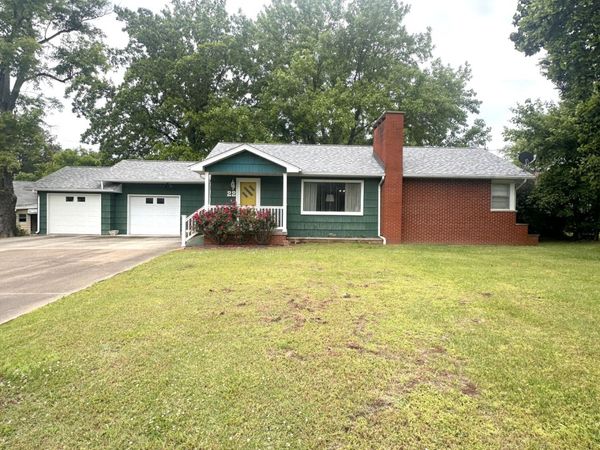 22 Old Brick Road , Murphysboro, IL 62966