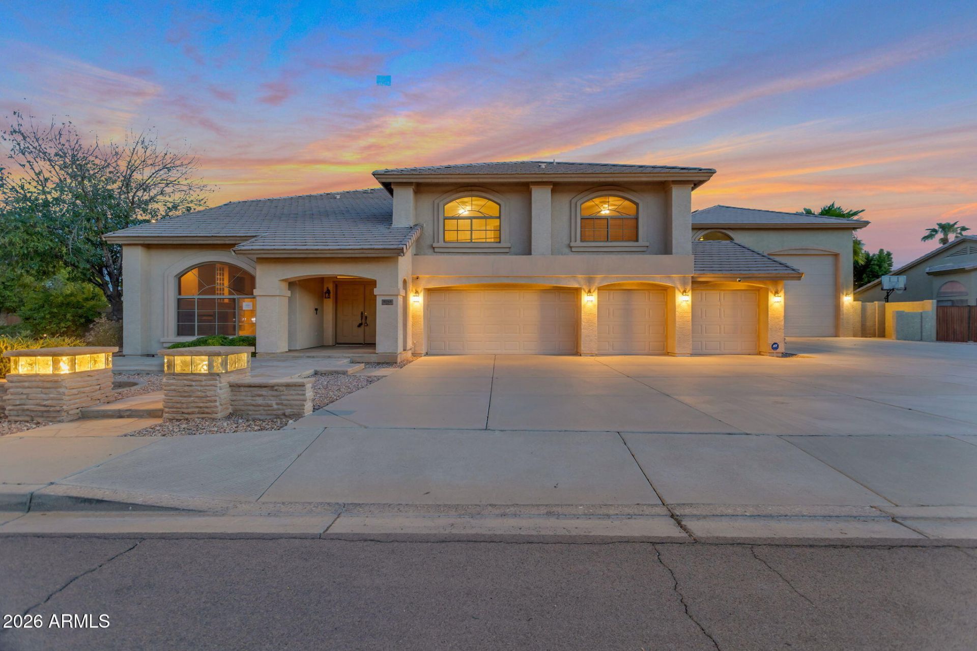 8145 W Camino De Oro, Peoria, AZ 85383 Main Photo