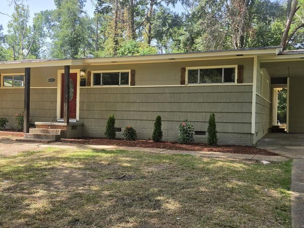 4223 Oakhill Drive, Jackson, MS 39206