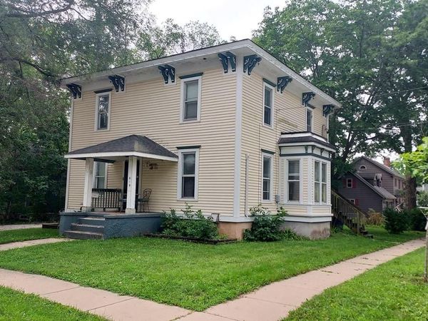 619 Division STREET, Mukwonago, WI 53149