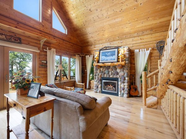 5962 County Road 7 SW, Howard Lake, MN 55349