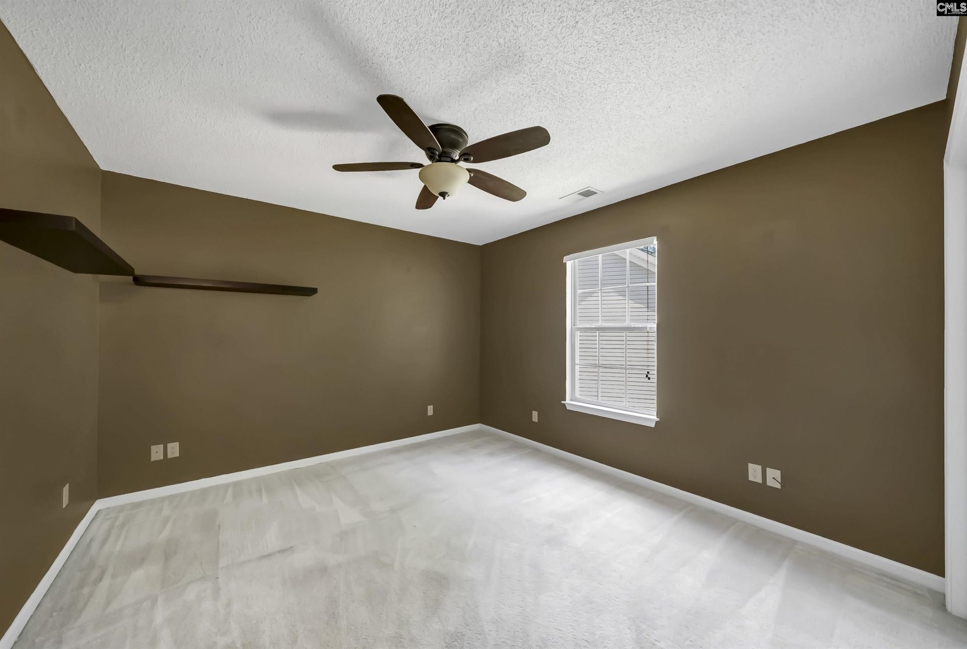 135 Merowey Court Photo 16