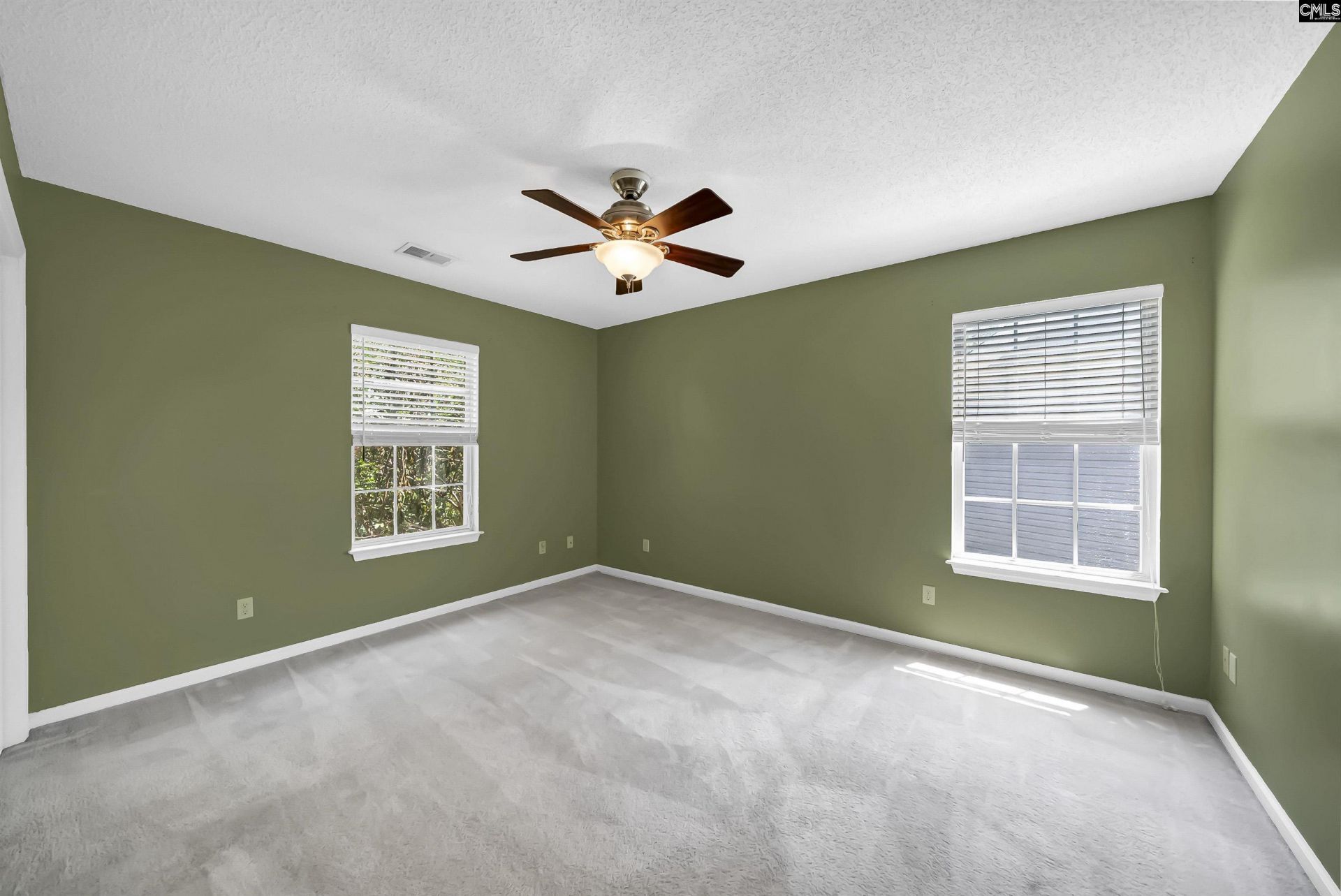 135 Merowey Court Photo 18