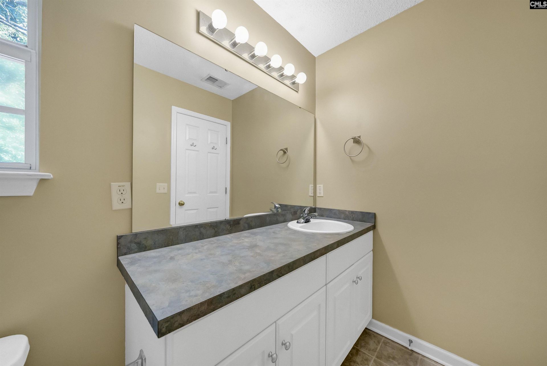 135 Merowey Court Photo 20