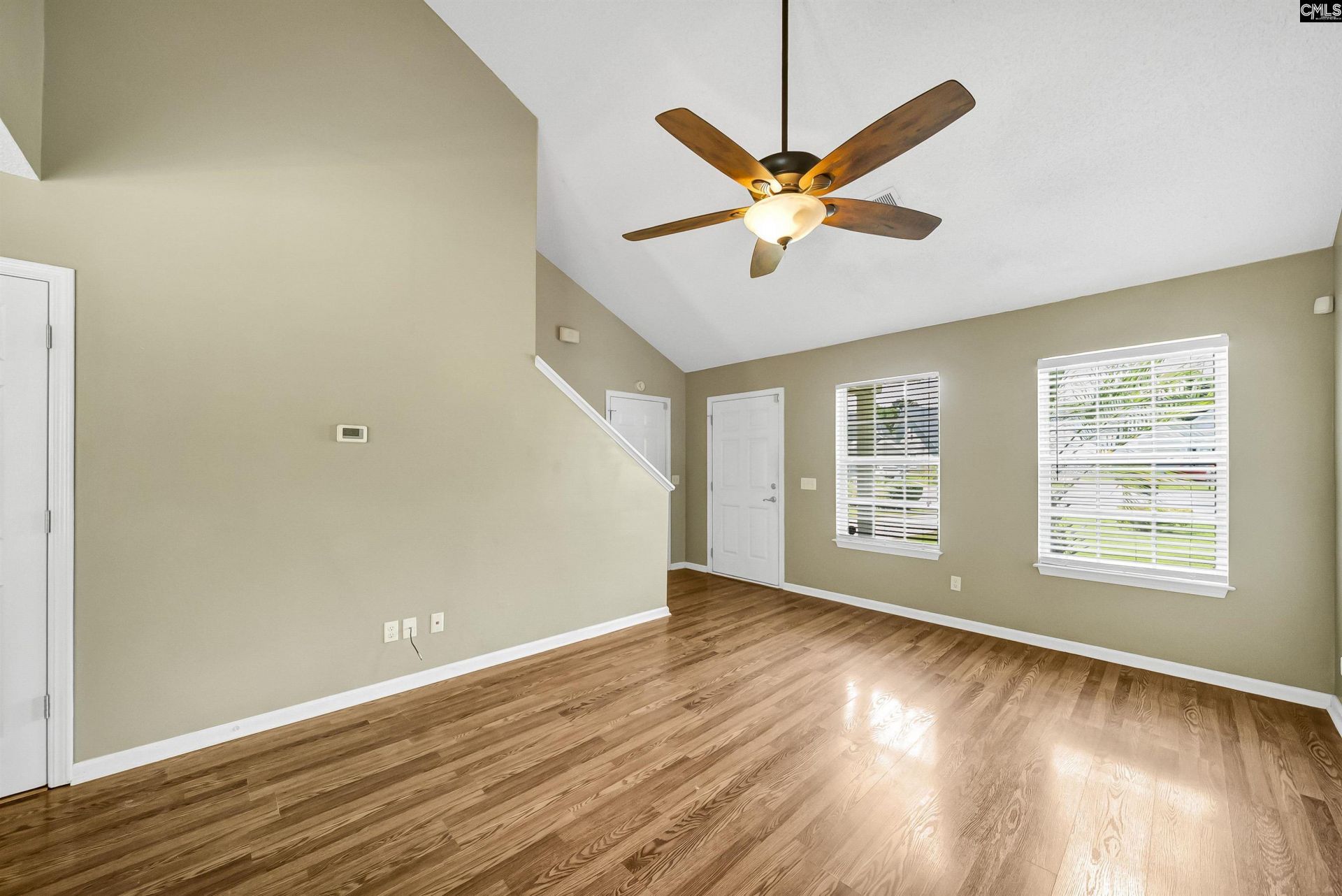 135 Merowey Court Photo 5