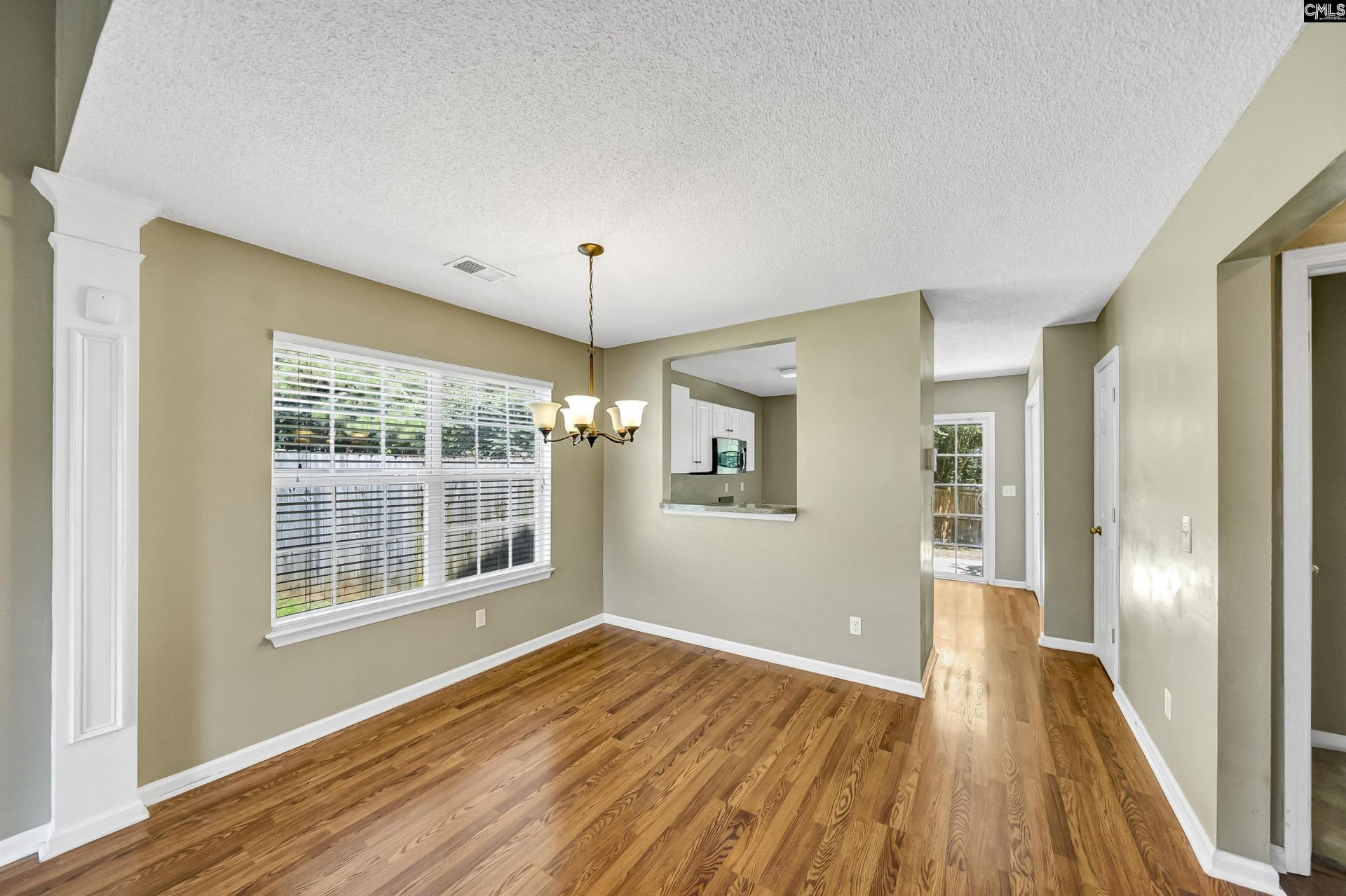 135 Merowey Court Photo 6
