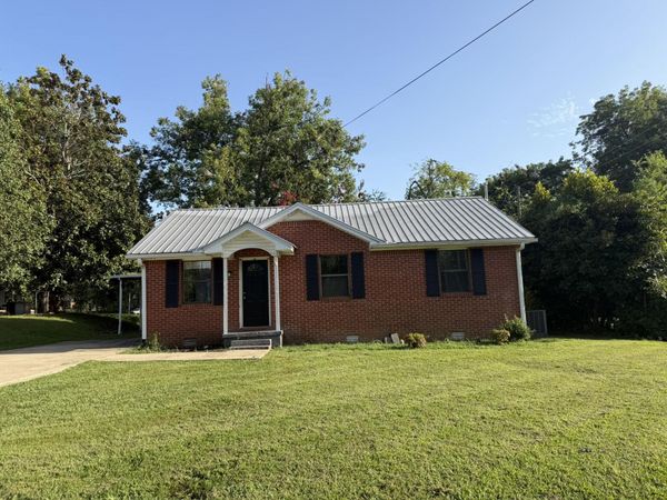 303 Evergreen Ave., Booneville, MS 38829