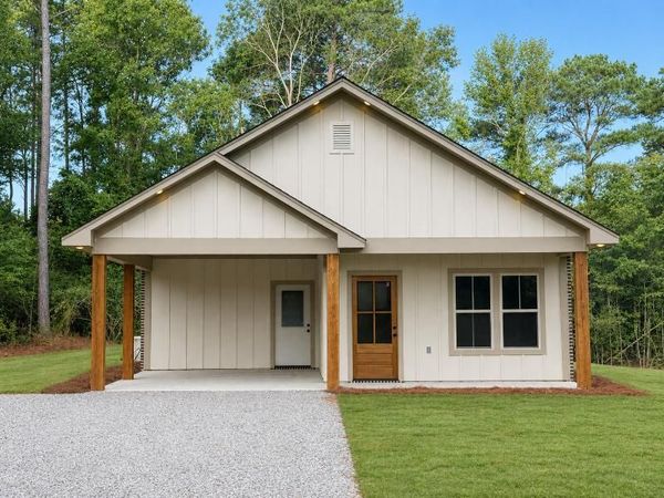 505 Lake Dr., Fulton, MS 38843