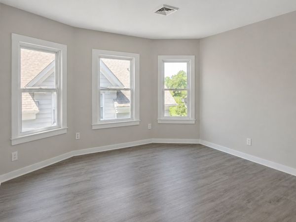 187 Hart , Unit 3, New Britain, CT 06052