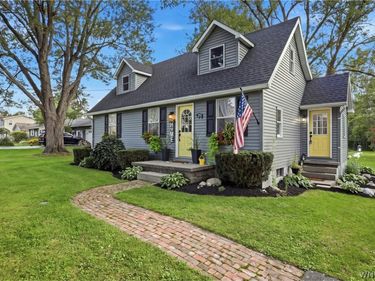 212 Schwartz Road, Lancaster, NY 14086